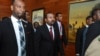 Le Premier ministre éthiopien Abiy Ahmed, au centre, arrive pour le 33e sommet de l'Union africaine à Addis-Abeba, le 9 février 2020.