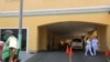 Personal del hospital Monte España, en Managua, Nicaragua, toma medidas ante la pandemia.
