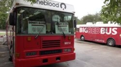 La organización "One Blood" ha montado varias unidades móviles en todo el sur de la Florida para que la gente pueda donar sangre, especialmente los que se han recuperado del coronavirus.