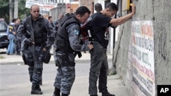 Acção policial na favela do Complexo do Alemão