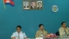 លោក​ទេព នីថា អគ្គ​លេខាធិការ​គ.ជ.ប.​(អង្គុយកណ្តាល)​​កំពុង​ធ្វើសន្និសីទ​សាសែតនៅ​ស្នាក់ការ​គ.ជ.ប.​​