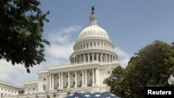 Hanya sekitar 10 persen warga Amerika yang merasa puas atas cara Kongres Amerika, menurut hasil survei Gallup (foto: dok). 