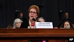 La ex embajadora en Ucrania despedida por Donald Trump, Marie Yovanovitch, hará su declaración en el Congreso en el marco de las investigaciones del juicio político.