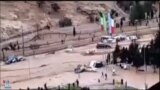 واژگونی چندین خودرو بر اثر وقوع سیل در دروازه قرآن شهر شیراز