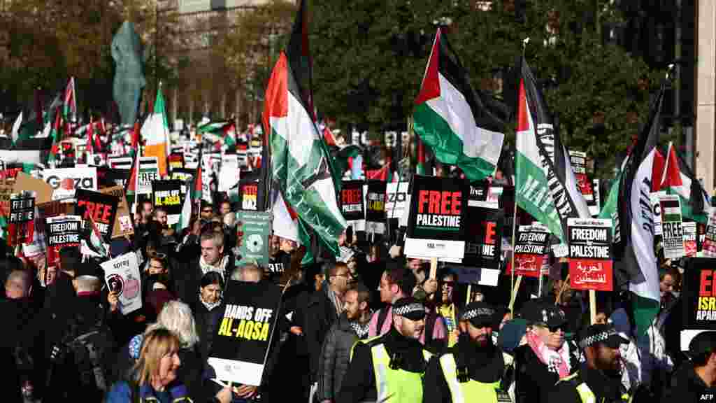 انتونی بلینکن، وزیر خارجهٔ ایالات متحده در مورد وضعیت اسفبار غیرنظامیان غزه گفت: "فلسطینیان بسیار زیادی کشته شده اند؛ تعداد بسیار زیادی در هفته‌های گذشته رنج کشیده‌اند."