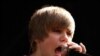 Justin Bieber dan Penyanyi R&B Chris Brown akan Berkolaborasi