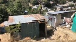 Makeshift homes are seen in the Sent Mari camp for earthquake survivors in Port au Prince, Haiti. (Matiado Vilme/VOA Creole)