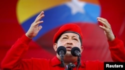 El médico venezolano aseguró que probablemente en diciembre Chávez comience a lucir muy decaído. 