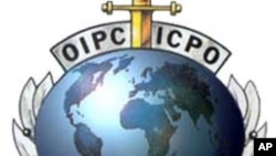 Líbia: Interpol lança alerta internacional contra Kadhafi e seus colaboradores