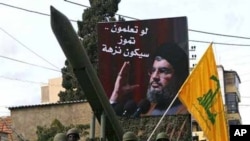 حسن نصرالله، رهبر گروه حزب الله لبنان است که از حمایت ایران حمایت می شود.