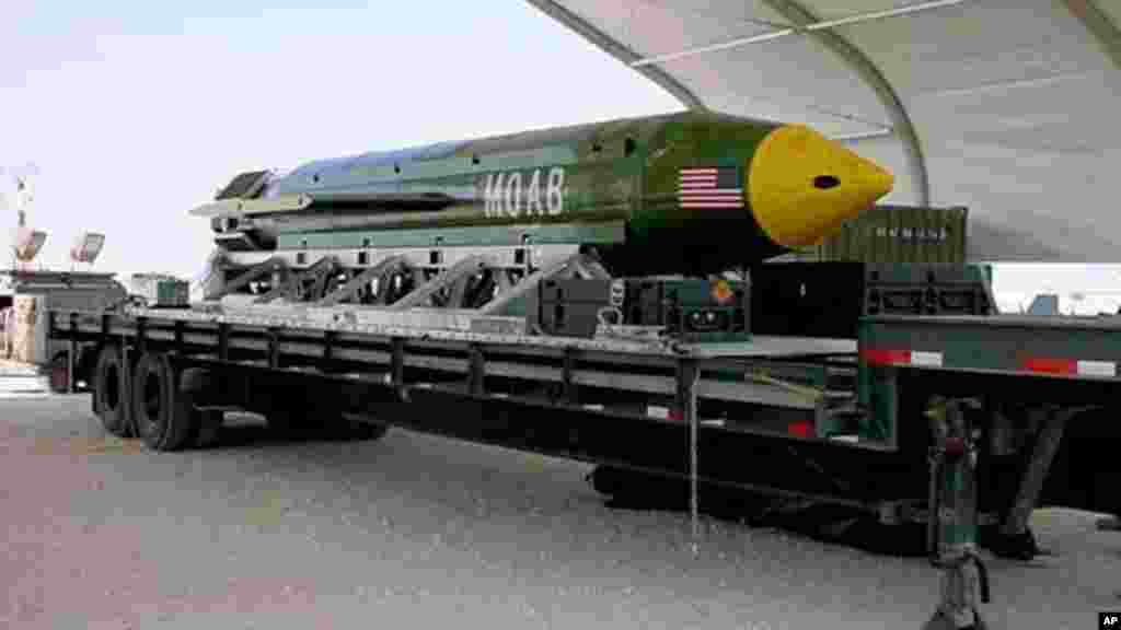 C&#39;est une bombe similaire à celle-ci qui a été larguée jeudi sur l&#39;Afghanistan par les États-Unis, le 13 avril 2017.