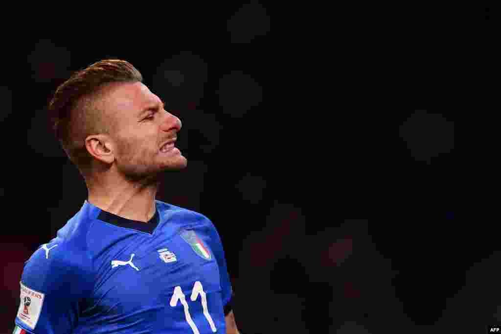 Le milieu de terrain italien Ciro réagit lors du match de qualification de la Coupe du monde de la Fifa 2018 entre l'Italie et la Suède, Milan, le 13 novembre 2017.