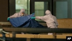 La Policía Metropolitana dijo que “varias” personas resultaron heridas, pero no informó cuántas eran ni cuál era su estado. 