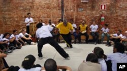 "Capoeira Angola" é instrumento de inclusão e símbolo da paz