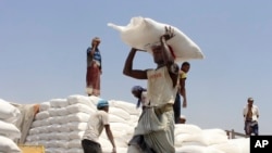Program bantuan pangan PBB (WFP) di Aslam, Hajjah, Yaman, 21 September 2018. (Foto: dok).