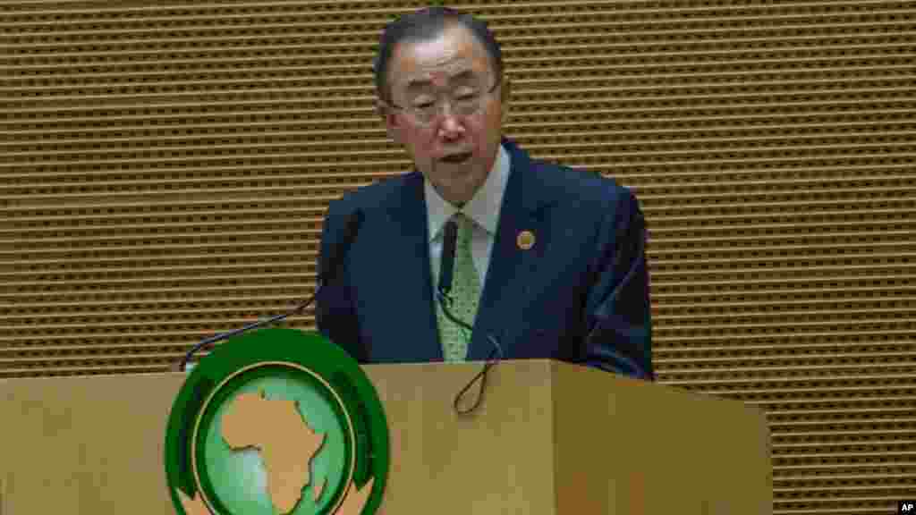 Itti gafatamaa Motummota Gamtoomanii Baan Ki-moon sirna baniinssa yaa'ii Gamtaa Afrikaa irratti hasaha yeroo godhan.