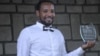 Amansiisa Ifaa artisitota Oromoo hujiin guddachuutti jiran keessaa tokkoo ‘Best Director’ jedhanii badhaafame 