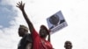 "La partie est terminée", lancent les étudiants à Robert Mugabe