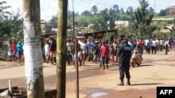 Des manifestants à Bamenda pour protester contre les discriminations au Cameroun, le 22 septembre 2017.