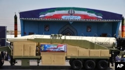 پس از توافق هسته ای ایران در ۲۰۱۵، تهران چندین بار میزایل های بالستیک خود را آزمایش کرد، اقدامی موجب انتقاد و خشم کشور های غربی به خصوص امریکا شد
