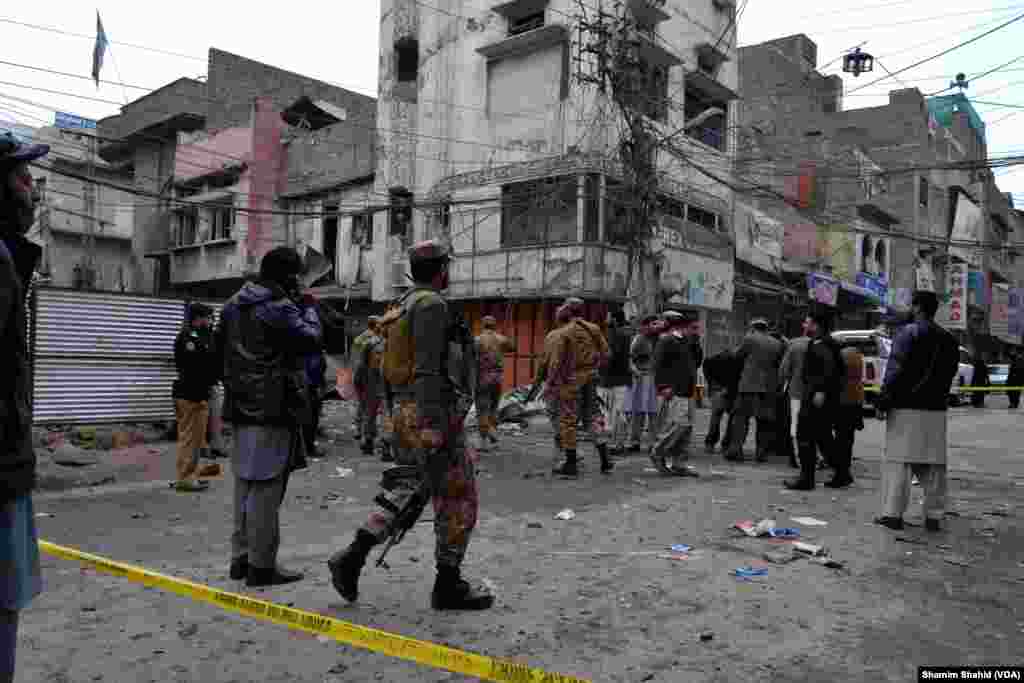 جس مسجد کے نزدیک دھماکہ ہوا ہے وہاں کالعدم جماعت الدعوۃ کے رہنماؤں کا بھی آنا جانا رہتا ہے۔