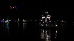 Parade Perahu Berlampu Hias Sambut Natal di AS