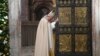 Pope Denounces Resistance to Reform in Christmas Greeting