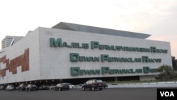 Gedung DPR/MPR di Senayan, Jakarta. (VOA/Andylala Waluyo)