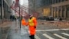 Derek Ambruk di New York, 1 Tewas