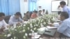 အစိုးရငြိမ်းချမ်းရေးအဖွဲ့နဲ KIO တာဝန်ရှိသူများ ဇွန်လ ၂၀ ရက်နေ့တုန်းက တွေ့ဆုံစဉ် .(Kachin News Group)