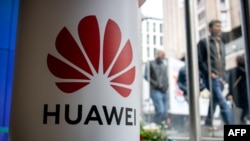 图为华为公司在英国伦敦的产品商店（2019年4月29日）。