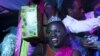 La miss transgenre Mahad, élue à un concours de beauté transgenre dans un endroit tenu secret à Kampala, Ouganda, le 7 août 2015. 