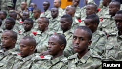 Wanajeshi wa Somalia wakihudhuria katika mafunzo yaliokuwa yanaendeshwa na Jeshi la Uturuki, Mogadishu, Somalia, Septemba 30, 2017. 