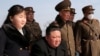 Pemimpin Korea Utara Kim Jong Un dan putrinya Kim Ju Ae menyaksikan latihan rudal di lokasi yang dirahasiakan pada 20 Maret 2023. (Foto: KCNA via REUTERS)