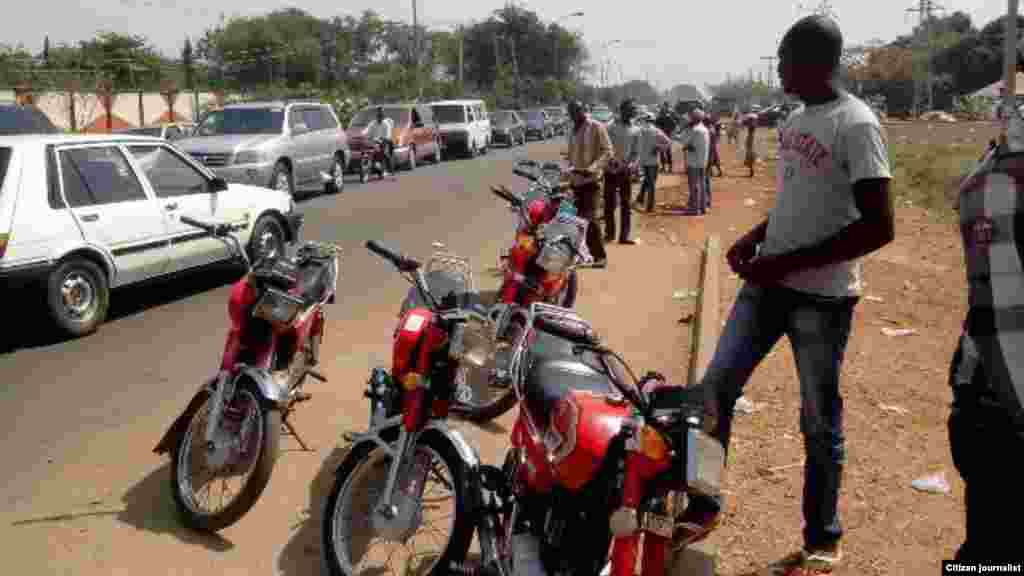 Layin Mai a gidan man NNPC Mega Station na Makurdi, Jihar Binuwai, Najeriya (Tijjani Mohammed)