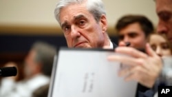 La investigación de la Cámara de Representantes se enfoca ahora en la declaración jurada por escrito que entregó el presidente Donald Trump al fiscal especial Robert Mueller.