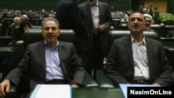فخرالدین احمدی دانش‌آشتیانی و محمدعلی نجفی در مجلس شورای اسلامی - آبان ۱۳۹۳ 