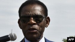 Le président Obiang Nguema lors de son arrivée à l'aéroport Viru Viru, en Guinée équatoriale, le 22 novembre 2017.