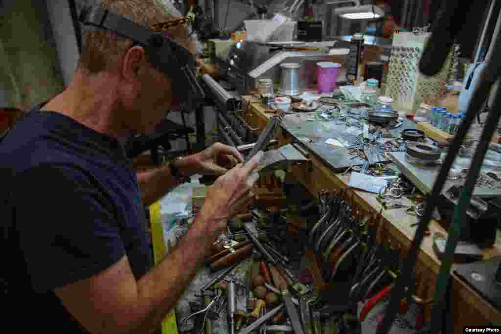 In Hugo Kohl’s Museum of American Jewelry Design and Manufacturing, visitors can buy handmade antique-style jewelry, and also watch the artist create them. (Courtesy Hugo Kohl)