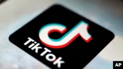 资料照片：TikTok标志。