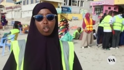 Somali volunteers clean long-neglected beaches