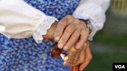 Perawatan radang sendi tidak akan membuat persendian baru, tapi memperlambat munculnya rasa sakit pada persendian (foto: dok).