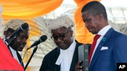 Le président de Zambie, Edgar Lungu, prête serment le 25 janvier 2015. (AP Photo/Moses Mwape, FILE)