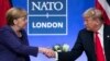 Donald trump et Angela Merkel au sommet de l'Otan à Watford en Angleterre le 4 décembre 2019.