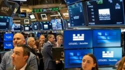 El gasto del consumidor aumentó con solidez en octubre