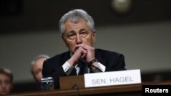 El exsenador Chuck Hagel empieza una carrera que no será nada fácil para lograr ser confirmado por el Senado.