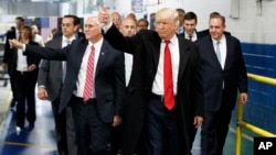 Trump dijo haber salvado 1.100 empleos que se iban a México, pero Carrier confirmó haber acordado preservar solo 800 puestos de trabajo en Indiana. 