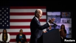 Presiden Joe Biden menyampaikan kata sambutan dalam peringatan 100 tahun pembantaian orang-orang kulit hitam di Tulsa, di Greenwood Cultural Center di Tulsa, Oklahoma, Selasa, 1 Juni 2021.