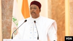 ARCHIVES - L'ancien président du Niger, Mahamadou Issoufou, médiateur ouest-africain pour le Burkina Faso.