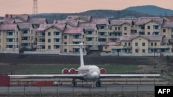 지난 2017년 평양 순안공항에 고려항공 여객기가 서 있다.